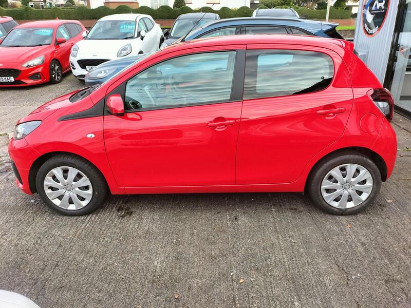PEUGEOT 108