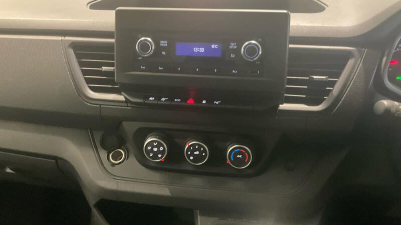 NISSAN PRIMASTAR