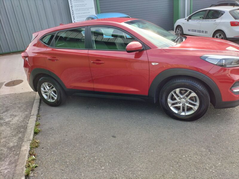 HYUNDAI TUCSON